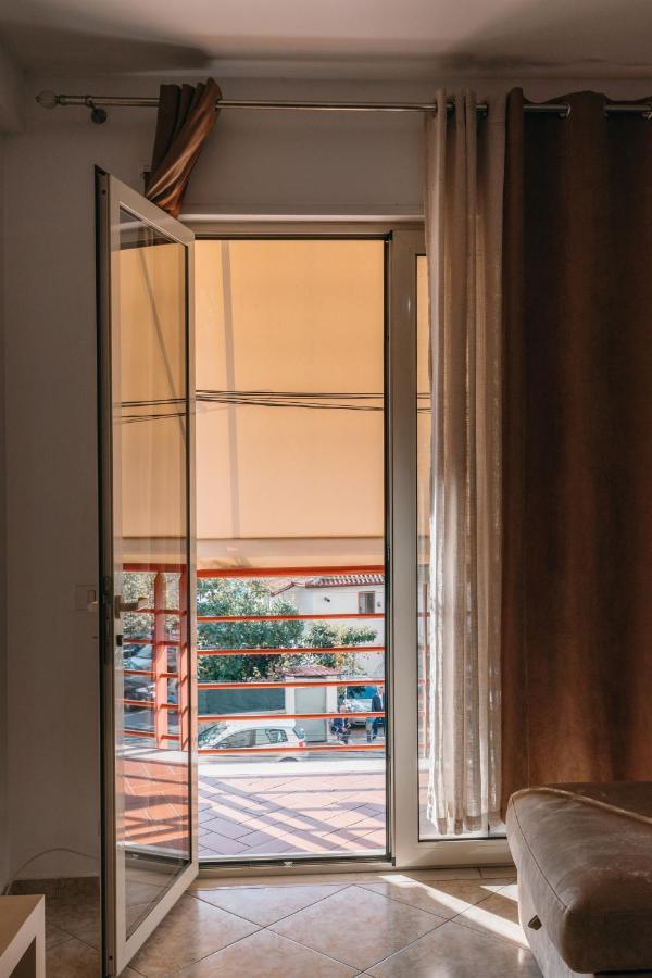 Rs Place 1-Bedroom Apartment Tirana Kültér fotó