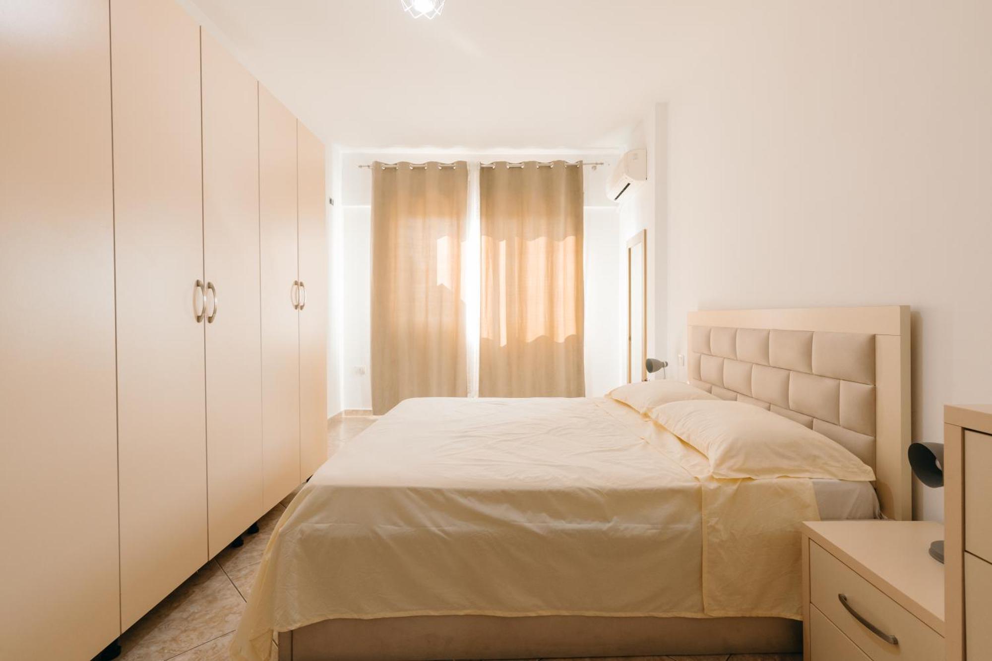 Rs Place 1-Bedroom Apartment Tirana Kültér fotó